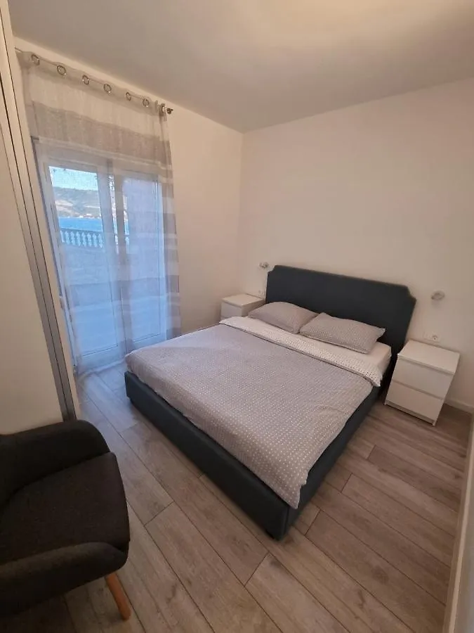 Apartments Zala Matusan Supetarska Draga
