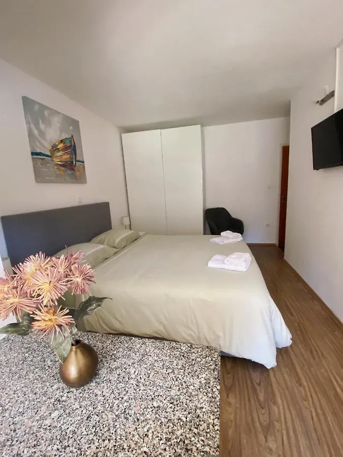 Apartments Zala Matusan Supetarska Draga 0*,  Croatia