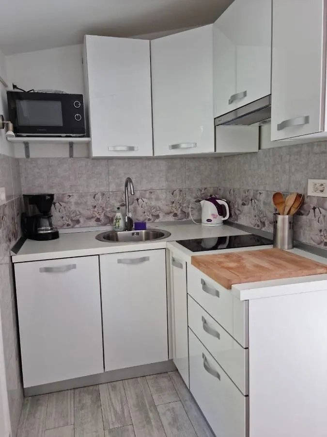 Apartments Zala Matusan Supetarska Draga