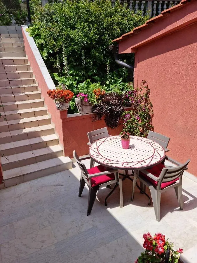 Apartments Zala Matusan Supetarska Draga