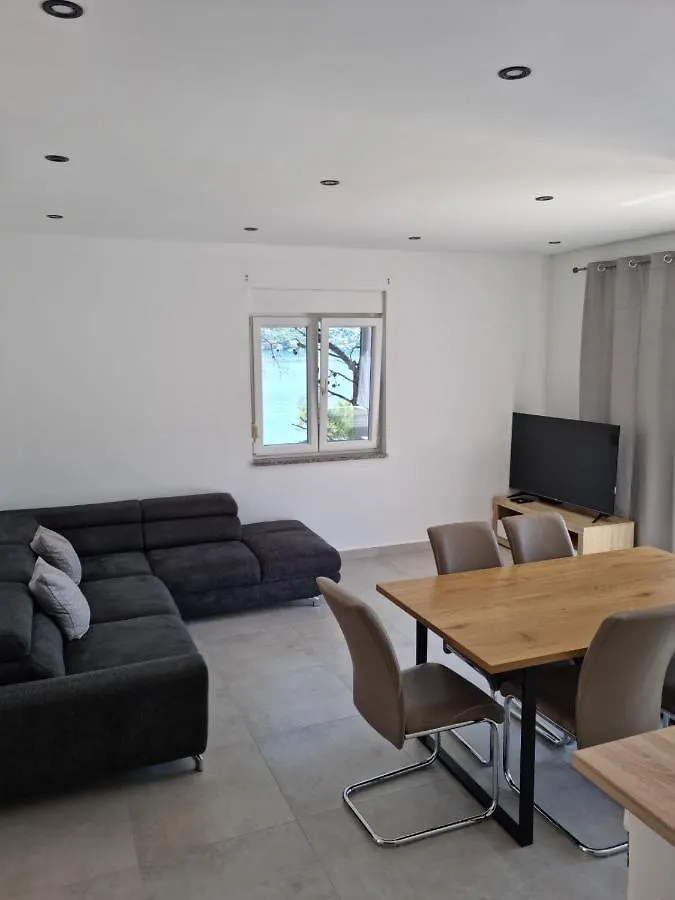 Apartments Zala Matusan Supetarska Draga Hırvatistan