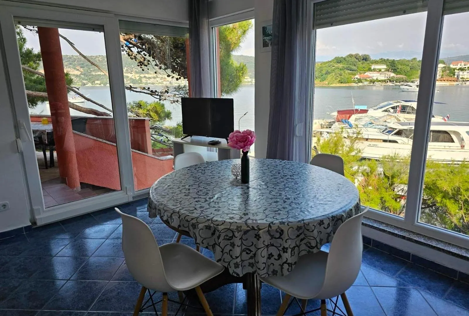 Apartments Zala Matusan Supetarska Draga 0*,  Croatia