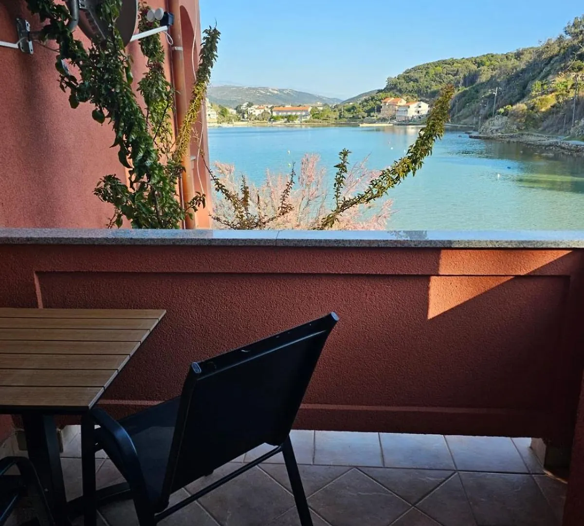 Apartments Zala Matusan Supetarska Draga 0*,  Hırvatistan