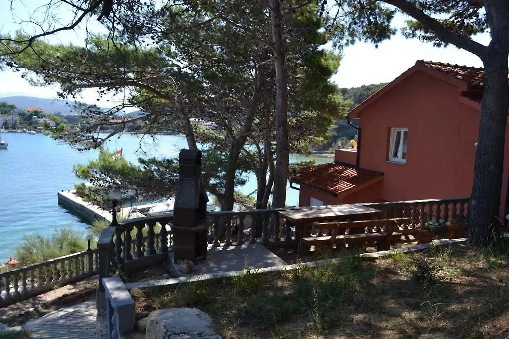 Apartments Zala Matusan Supetarska Draga