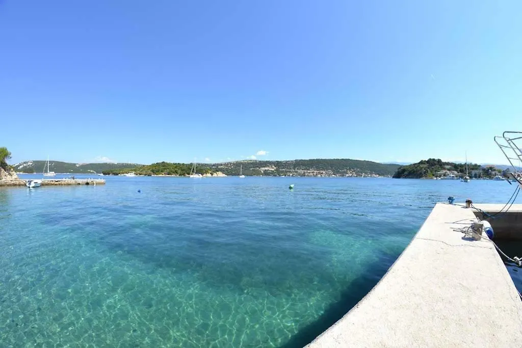 Apartments Zala Matusan Supetarska Draga 0*,  Croatia